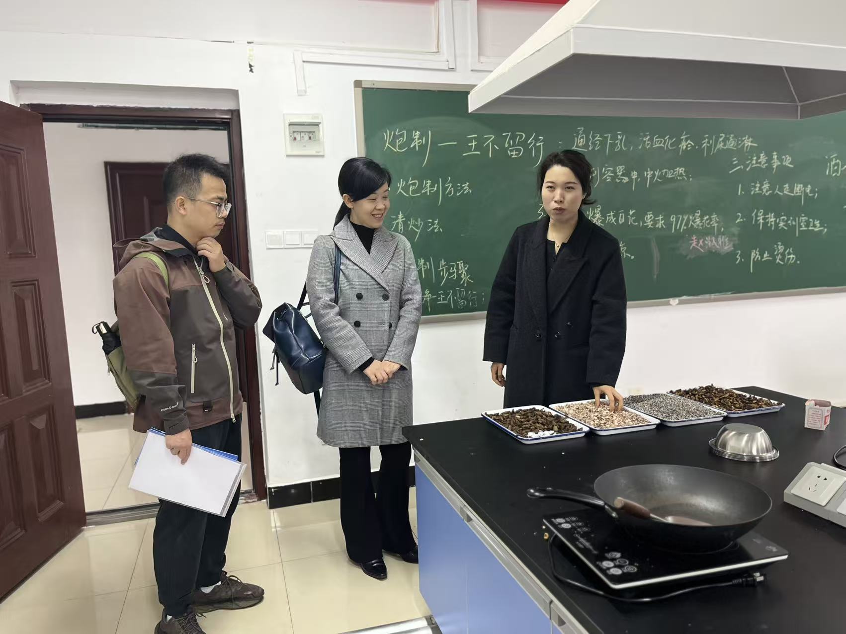 邵阳学院普爱医学院赴长沙开展访企拓岗专项调研