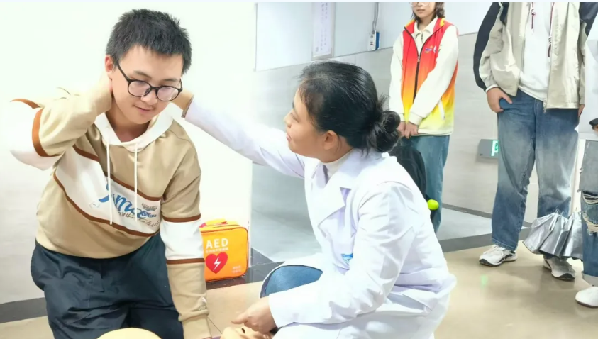 ScreenShot_2025-11-05_121612_573